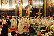 В России хоронят Святейшего Патриарха Алексия II