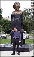 Памятник Высоцкому в Барнауле