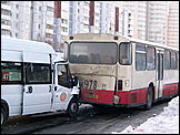 столкновение двух пассажирских автобусов 
