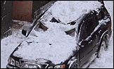 Что делать, если на вас или вашу машину свалился снежный ком