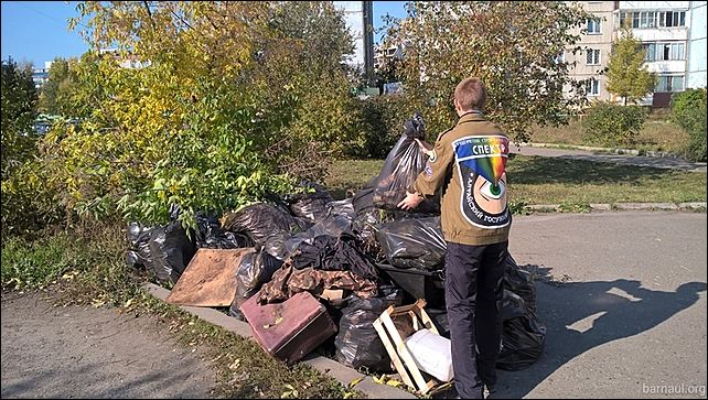 чище 1 ые. гонщик в 1962 году. грэм хилл гонщик. прилавки ссср 1970е. первая в истории прачечная.
