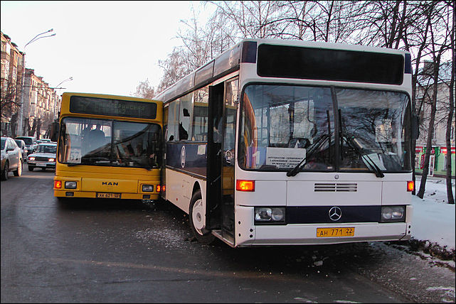 Маршрут 57 автобуса барнаул. Автобус 10 Барнаул. Автобус 57 Барнаул. Старые автобусы в Барнауле. Автобус Барнаул 30.