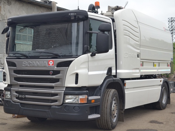 В Алтайском крае появилась современная каналопромывочная машина