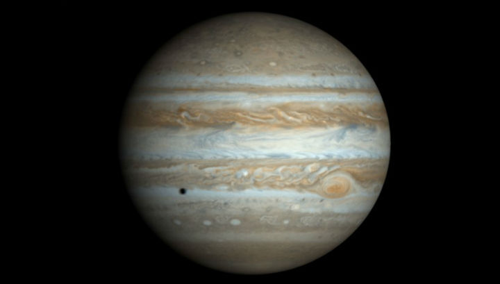 Сегодня ночью в небе можно будет увидеть поцелуй Венеры и Юпитера
