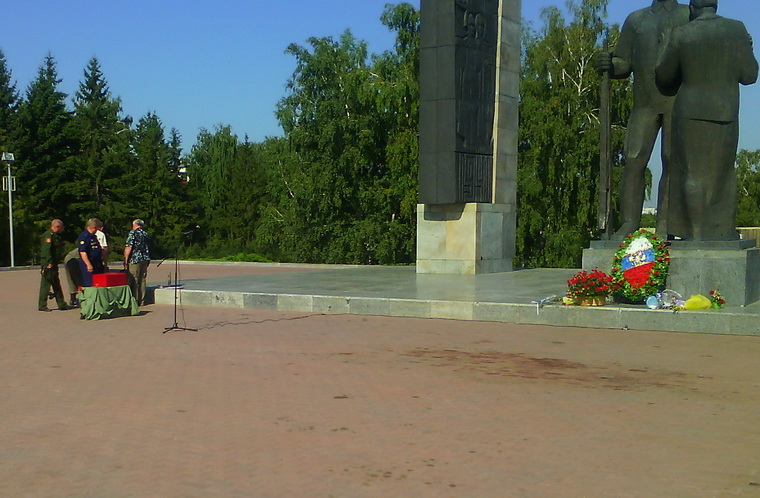На Мемориале Славы в Барнауле