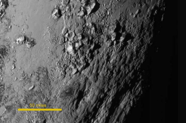 NASA опубликовало уникальные снимки поверхности Плутона