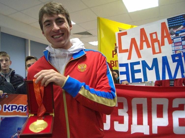 Чемпион мира Сергей Шубенков вернулся в родной Барнаул после серии соревнования