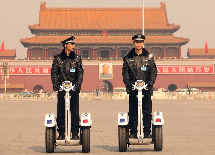 стражи правопорядка в Китае