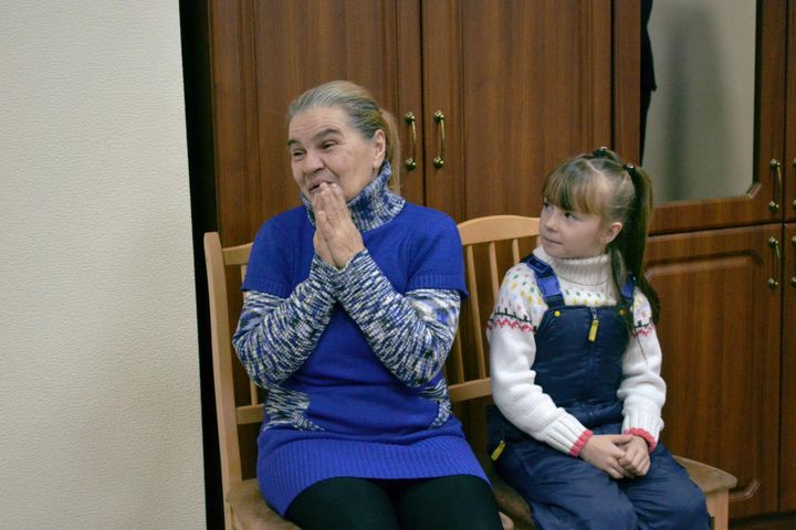 Алтайские единороссы отметили 14-й день рождения в общественных приемных