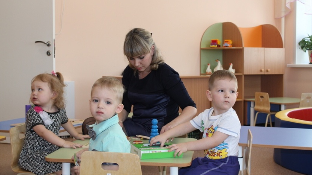 дети в очереди. очередь в сад дети. распределение в детский сад. номер очереди в детский сад по номеру заявления. номер заявления в садик.