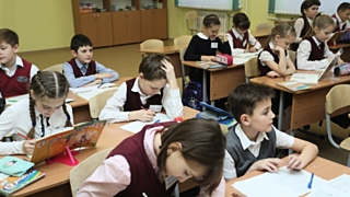 Ученики в классе / Фото: Екатерина Смолихина, amic.ru