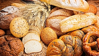 Рост цены на хлеб связан с повышением стоимости пшеницы из-за сокращения урожая / Фото: servetki.ru