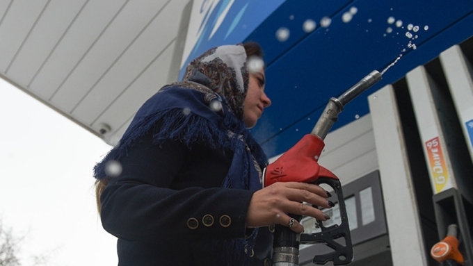 Теперь в регионе прогнозируют весенний рост цен на топливо / Фото: news.ru