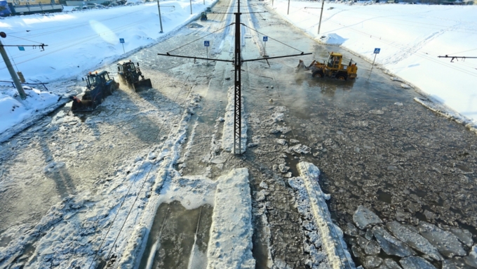 Коммунальная авария на улице Малахова в Барнауле / Фото: Екатерина Смолихина, Amic.ru