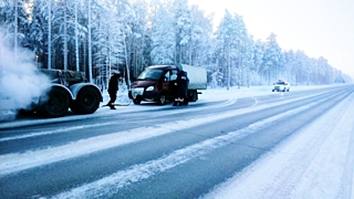 Автомобилистам напоминают о ПДД в условиях сильных холодов / Фото: stopgazeta.ru