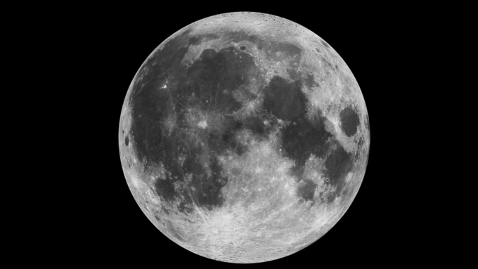 Огромную Луну можно наблюдать без телескопа и бинокля / Фото: pixabay.com