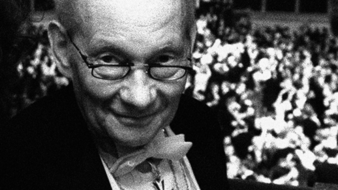 Лауреат Нобелевской премии по химии Манфред Эйген скончался на 92 году жизни / Фото: optecgroup.com