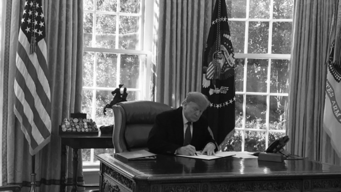 Президент США Дональд Трамп подписал указ о введении в стране режима чрезвычайного положения / Фото: twitter.com/PressSec