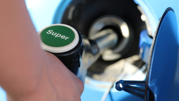 Росстат опубликовал сведения о значительном падении цены на бензин и другие виды топлива / Фото: pixabay.com