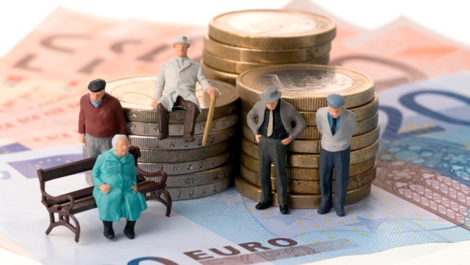 Соцдоплата к пенсии устанавливается, если доход меньше прожиточного минимума / Фото: hr-portal.info