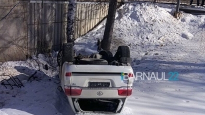 31-летний водитель автомобиля Toyota Lаnd Cruiser был в нетрезвом виде / Фото: vk.com/barneos22
