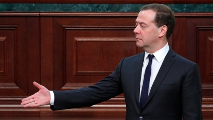 Премьер-министр России Дмитрий Медведев рассказал, когда пенсионеры получат дополнительные выплаты / Фото: sakhaday.ru