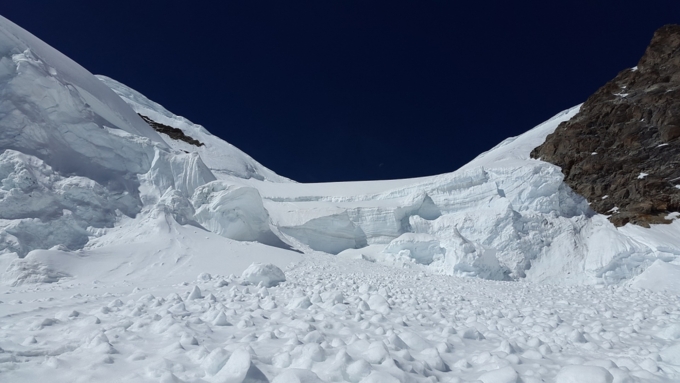 Семь лыжников попали под мощную снежную лавину в Архызском ущелье / Фото: pixabay.com