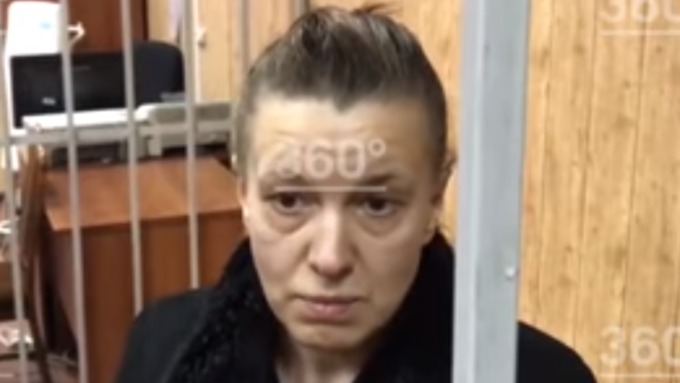 Москвичка клянется, что не оставляла девочку без еды и питья / Фото: скриншот из видеозаписи "360"