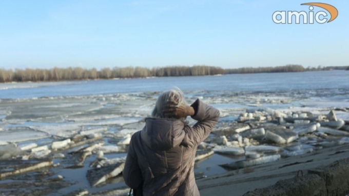 Ожидается, что местами разрушение ледяного покрова будет происходить участками / Фото и видео: Екатерина Смолихина / Amic.ru