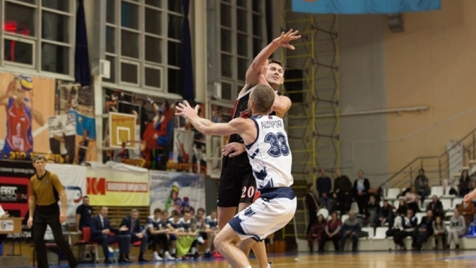 Соперники алтайских баскетболистов оказались сильнее во всех отрезках игры / Фото: vk.com/altaibasketbarnaul