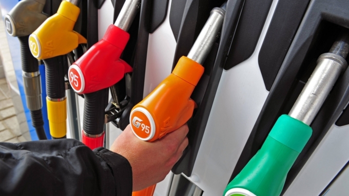 В правительстве пообещали нефтяникам, что это будет последнее продление заморозки цен на топливо / Фото: pl.oblast.online
