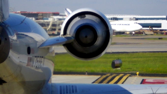 Летать пассажиры будут на самолетах CRJ-200, рассчитанных на 50 человек / Фото: pixabay.com