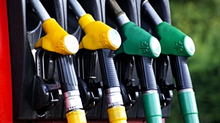 Правительство России продлило договоренность с нефтяными компаниями о заморозке цен на бензин и дизтопливо / Фото: pixabay.com