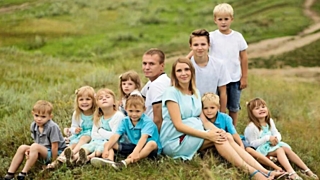 Имиджу многодетной семьи отводится отдельная роль в предложениях сенатора / Фото: irdeti.ru