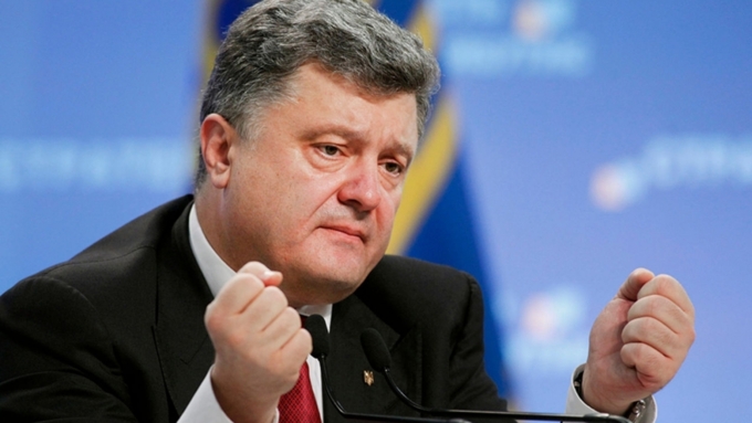 Порошенко отметил, что перед украинцами будет стоять выбор между Европой и Россией / Фото: ua.news