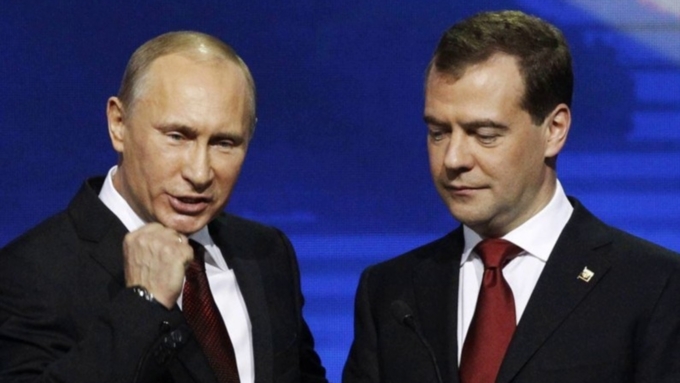 Медведев признал, что женщины на руководящих должностях ведут себя спокойнее / Фото: mtdata.ru