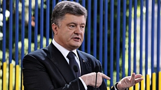 Порошенко заявил, что тщательно проанализировал итоги первого тура выборов / Фото: frontnews.eu