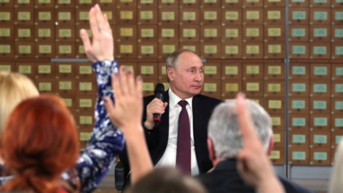 Путин на пресс-конференции поделился с журналистами мыслями об упрощении выдачи паспортов украинцам / Фото: kremlin.ru