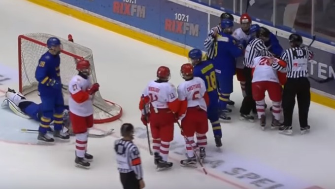 В овертайме удача была на стороне сборной Швеции / Фото: скриншот из видео