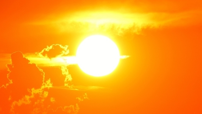 Попытаться рассмотреть солнечные пятна можно в 12:30 3 мая / Фото: pixabay.com