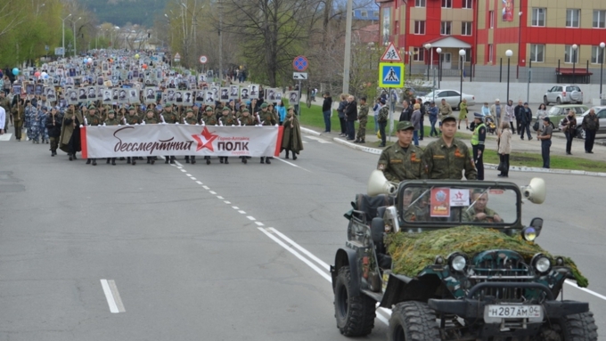 Колонна "Бессмертного полка" начнет свое шествие по городу в 09:30 / Фото: altai-republic.ru