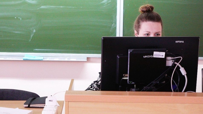 К началу нового учебного года могут появиться рекомендации для педагогов по ведению соцсетей / Фото: poslednie-news.ru