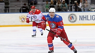 Путин играет в хоккей уже несколько лет / Фото: yandex.kz