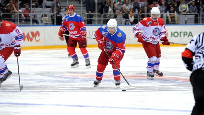Встреча завершилась со счетом 14:7 в пользу команды "Легенды хоккея" / Фото: kremlin.ru