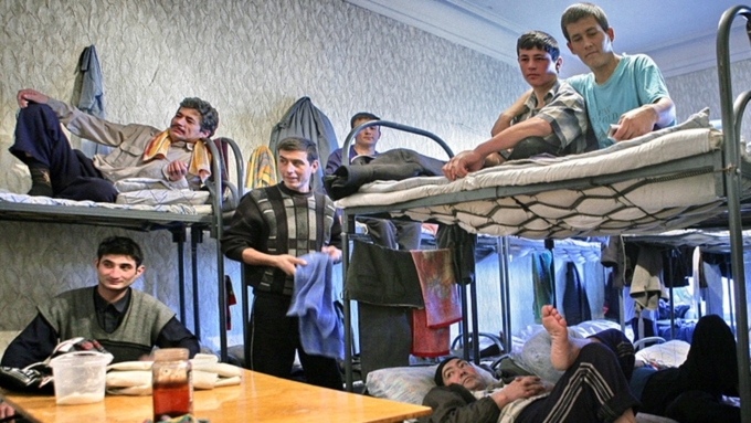 Постановку мигрантов на учет ужесточили / Фото: proza.ru