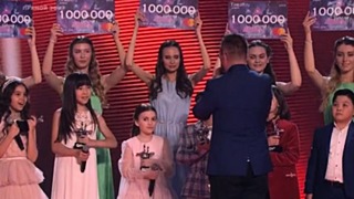 Каждому финалисту был вручен приз в 1 млн рублей / Фото: bass7013.livejournal.com