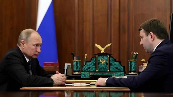Максим Орешкин доложил президенту Владимиру Путину о прохождении пика инфляции / Фото: сайт Кремля