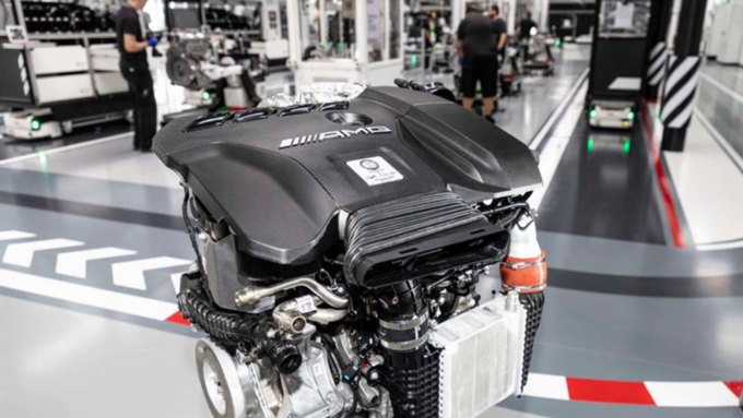 Mercedes-AMG рассказал о характеристиках нового двигателя M 139 / Фото: speedme.ru