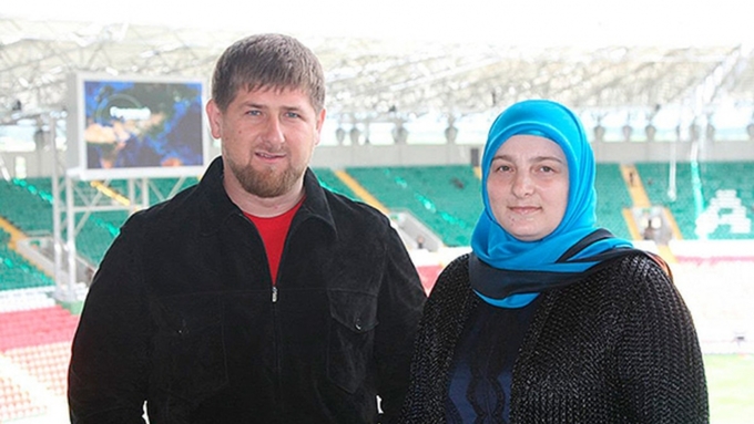 Доход супруги главы Чечни Медни Кадыровой составил 60 тысяч рублей / Фото: bez-makiyazha.ru