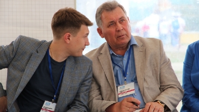 Денис Голобородько (слева) и Александр Романенко (справа) / Фото: пресс-служба АКЗС